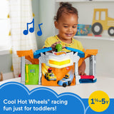 Fisher-Price Little People Hot Wheels Toddler Toy Race and Go Track Set with Lights Sounds & 2 Cars for Pretend Play Kids Ages 18+ Months