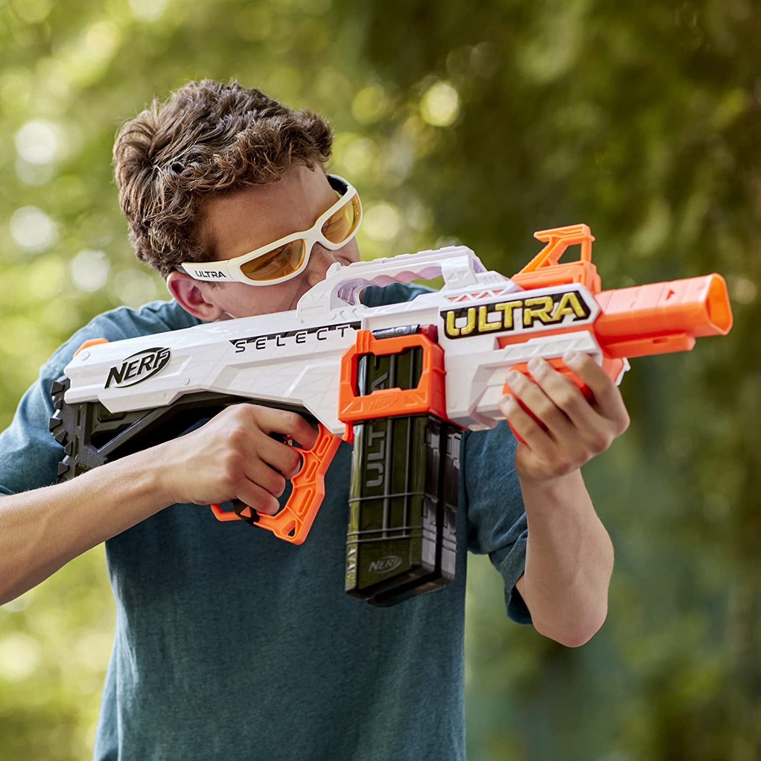 Nerf Ultra, blaster motorisé Strike, chargeur, 10 fléchettes AccuStrike,  compatible uniquement avec fléchettes Nerf Ultra