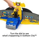 Fisher Price Little People DC Super Friends 2-in-1 Batmobile, Batman vehicle and playset