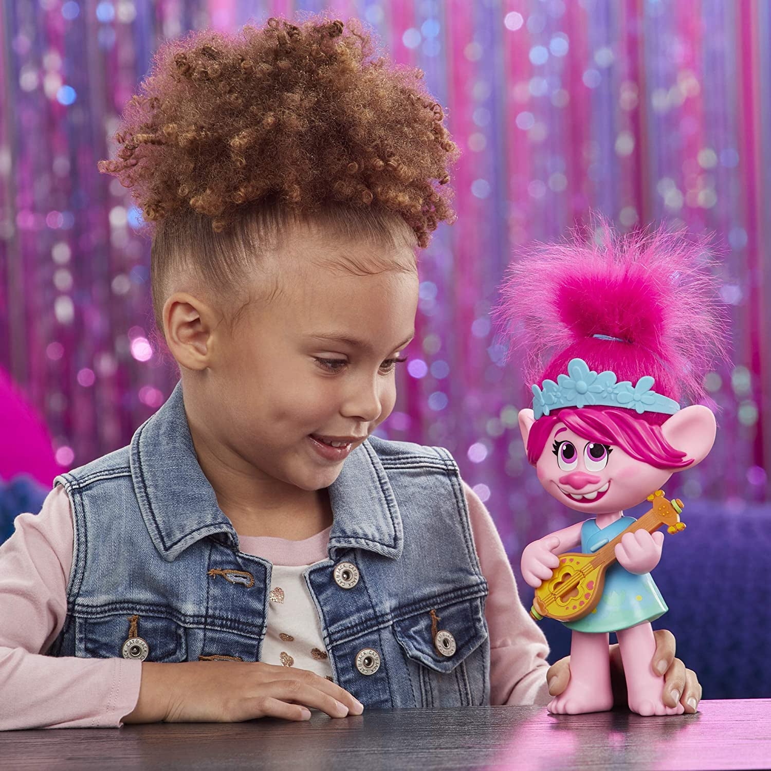 DreamWorks Trolls World Tour Pop-to-Rock Poppy Singing Doll